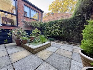 Photo 16- click for photo gallery